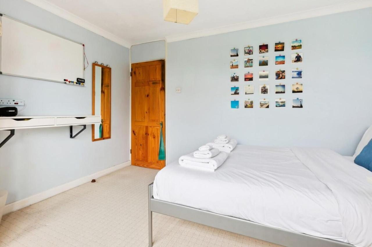 Spacious 2 Bedroom Apartment In Cricklewood London Exterior photo