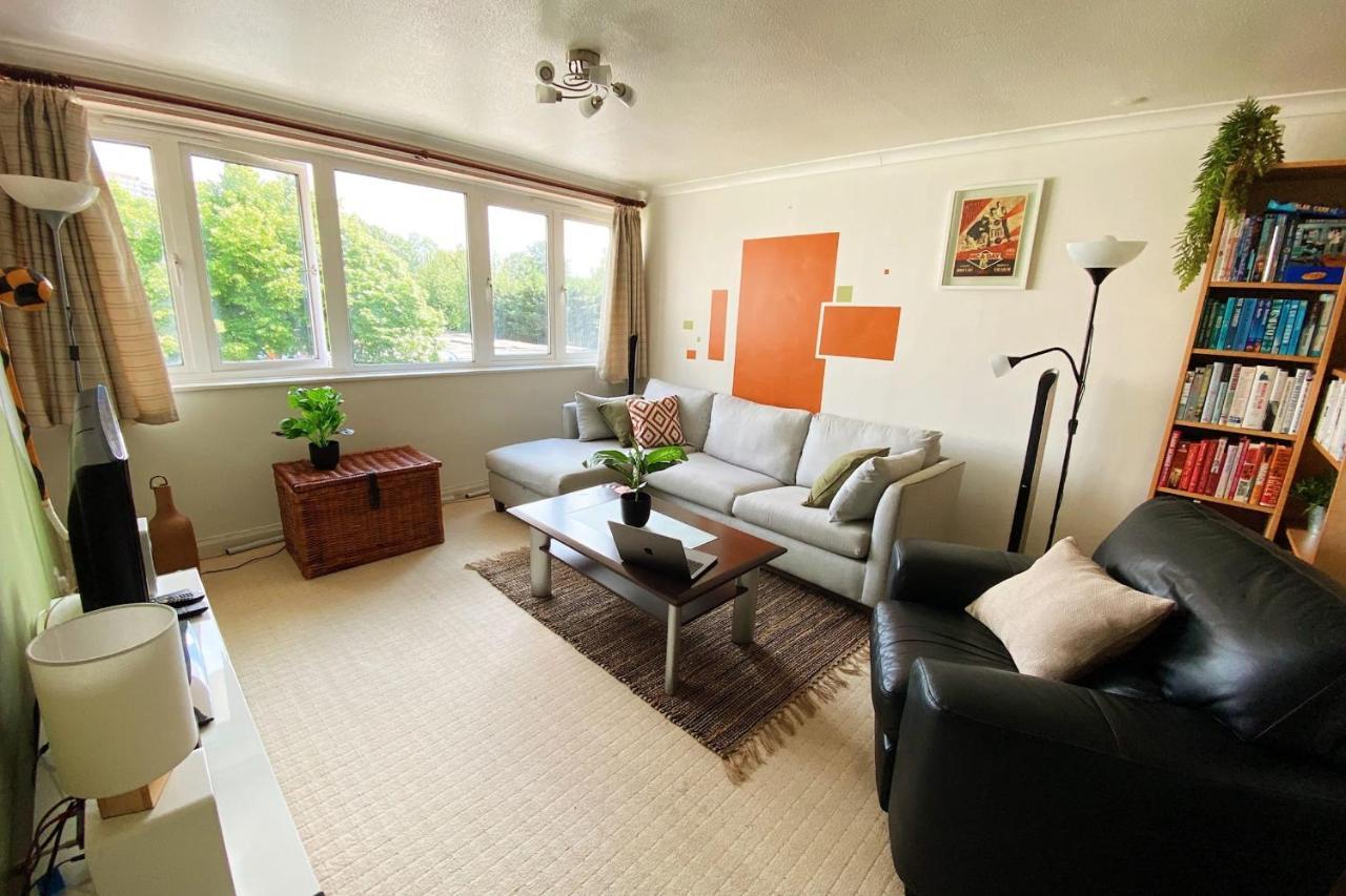 Spacious 2 Bedroom Apartment In Cricklewood London Exterior photo